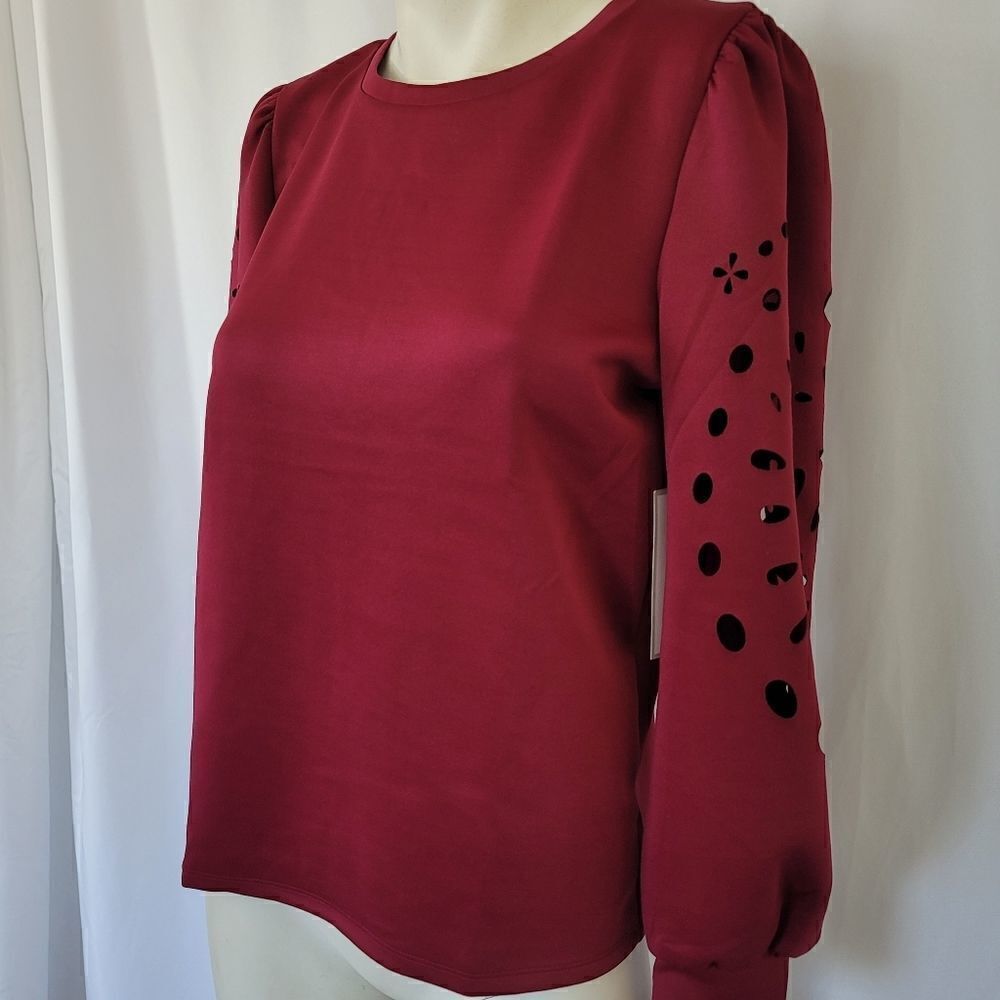 Calligraphie red top  - Picture 7 of 16